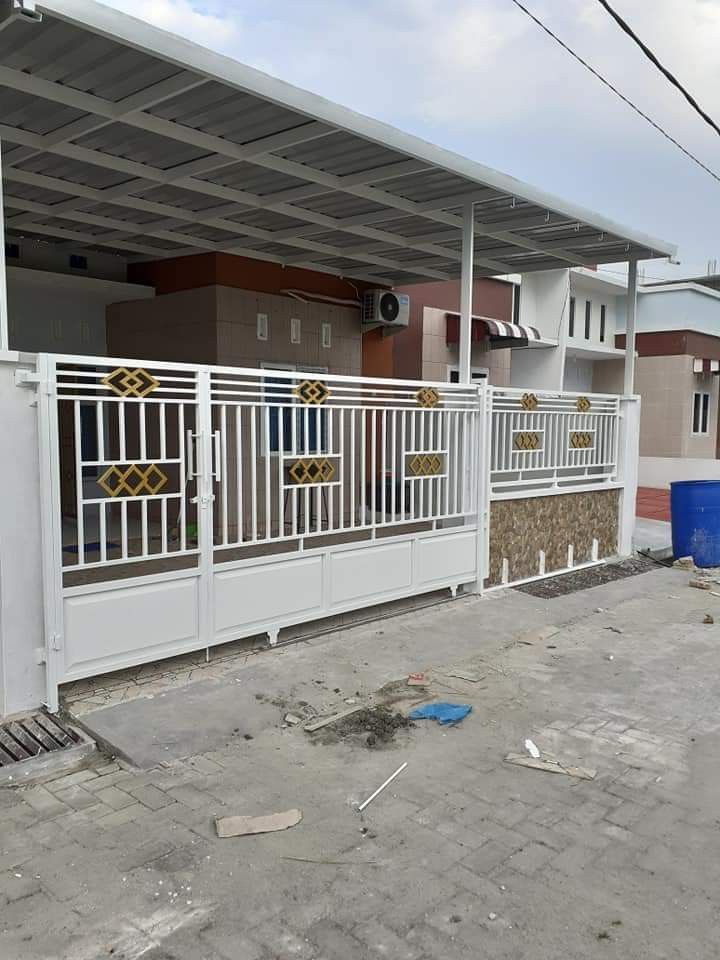 Pemasangan Gerbang